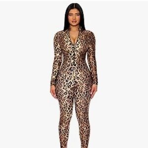Chic Leopard Print Jumpsuit